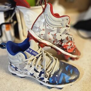 Under Armour USA youth football cleats 4.5Y